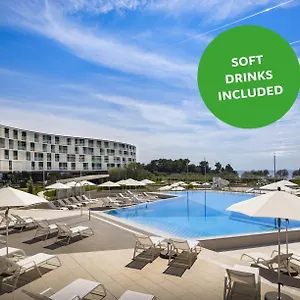 Maistra Select Family Amarin Hotell